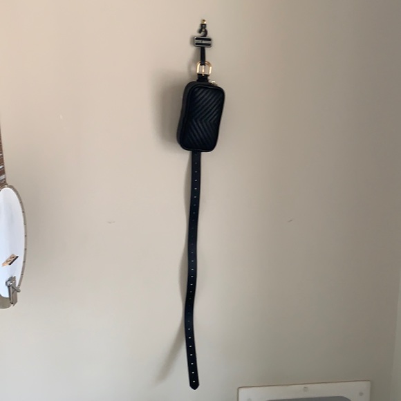 Steve Madden Belt Bag - Picture 2 of 5